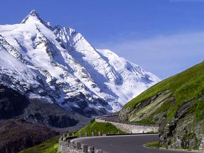 Grossglockner mountian pass Austria 